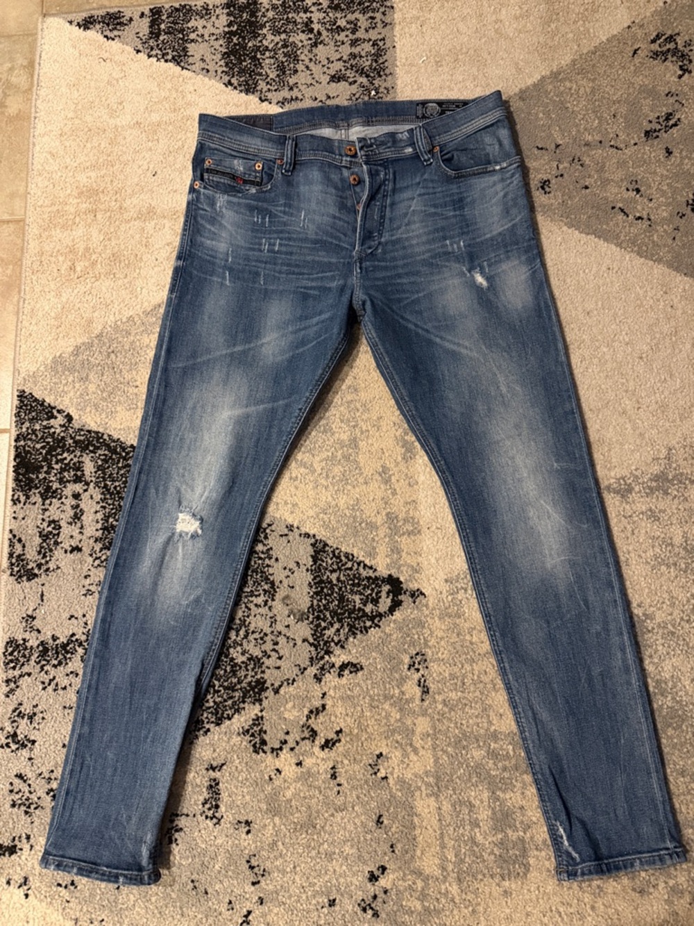 Diesel Men's TEPPHAR (slim-carrot) Distressed Blue Jeans